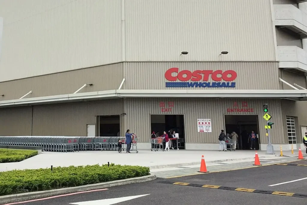 Costco Reports 8.6% Sales Growth in October 2025