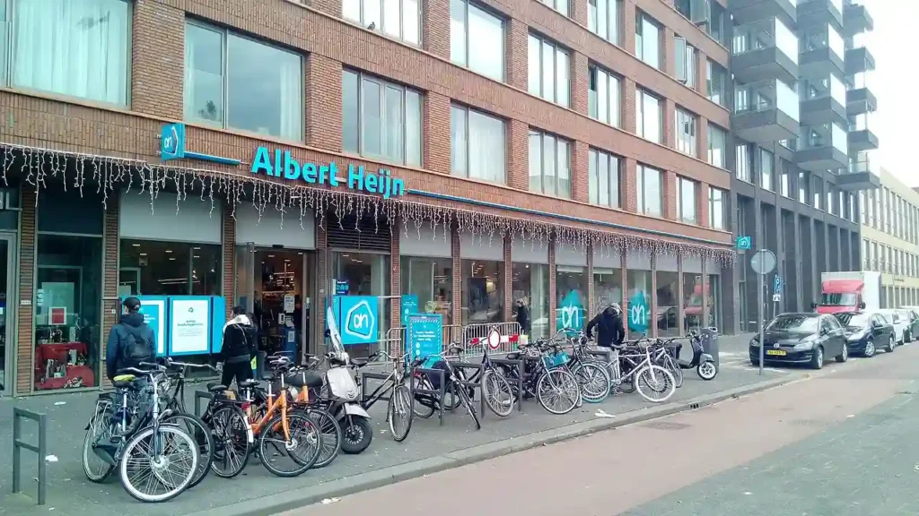 Albert Heijn neighbourhood supermarket in Rotterdam-Zuid