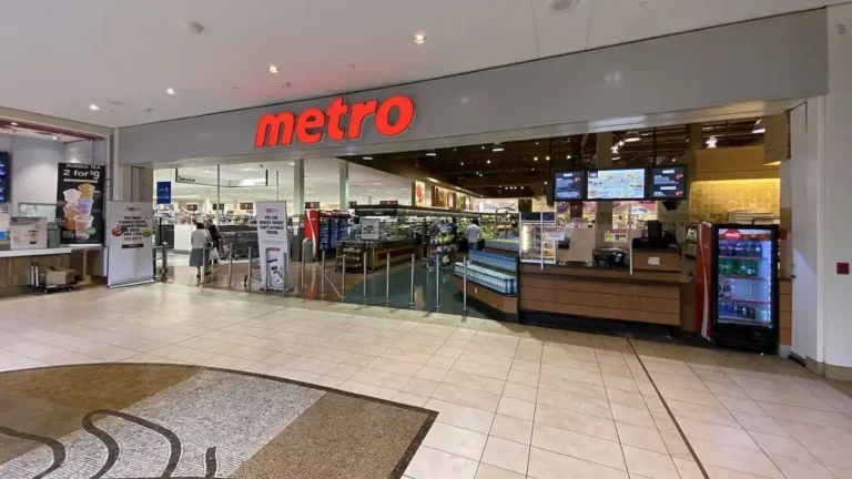 Super C opens 122nd store in Magog