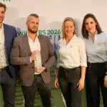 Four ABZ Innovation representatives holding the FRUIT LOGISTICA Innovation Award trophy