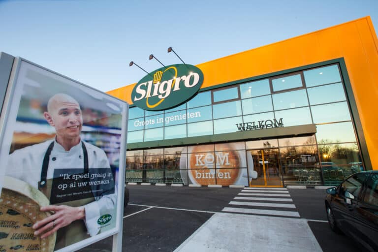 Exterior of a Sligro wholesale store with Sligro signage
